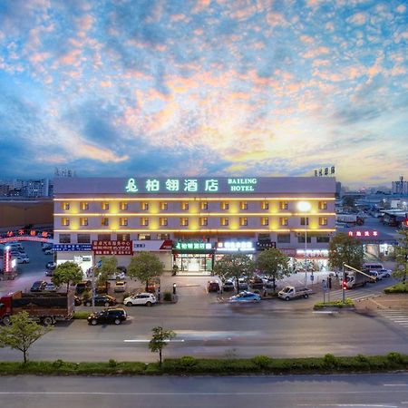 Bai Ling Hotel Nanning Exteriör bild