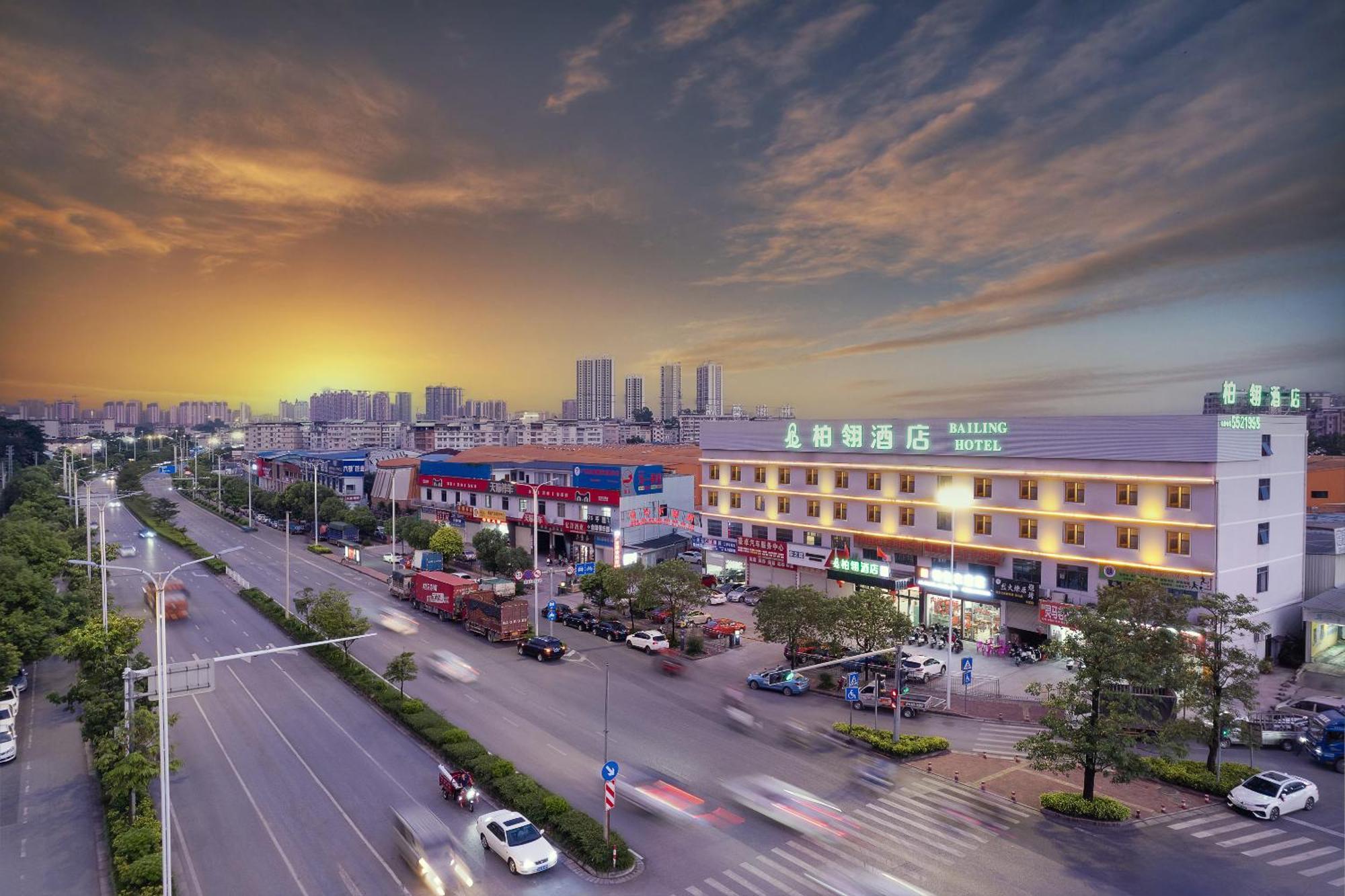 Bai Ling Hotel Nanning Exteriör bild