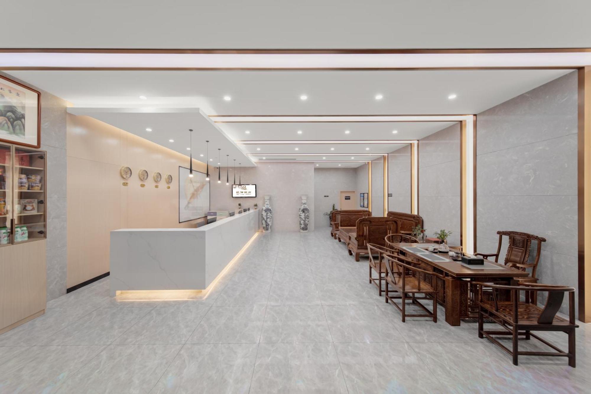 Bai Ling Hotel Nanning Exteriör bild